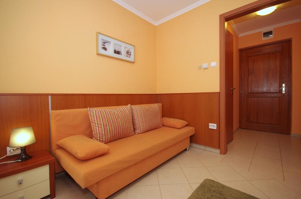 Várárok Apartman Gyula Exterior foto