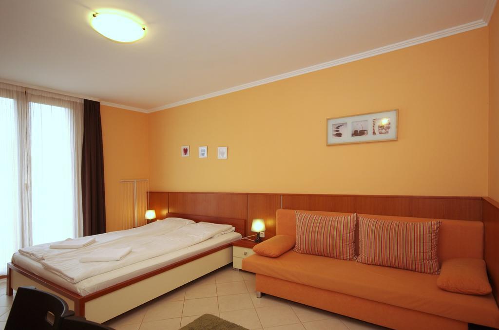 Várárok Apartman Gyula Exterior foto