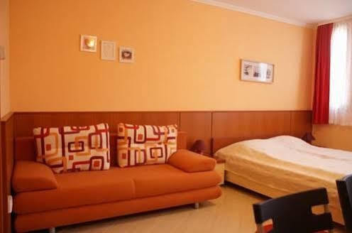 Várárok Apartman Gyula Exterior foto